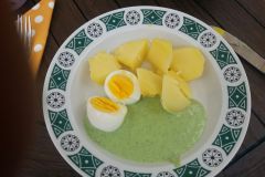 26_San-Bao-Qigong-Ausbildung-2_Sommerwoche_beim-Essen